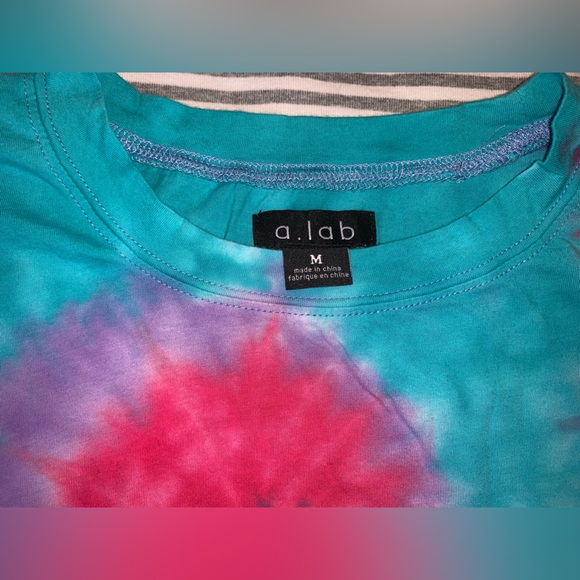 Woman’s Casual-Ware Bundle (M) - Picture 12 of 16